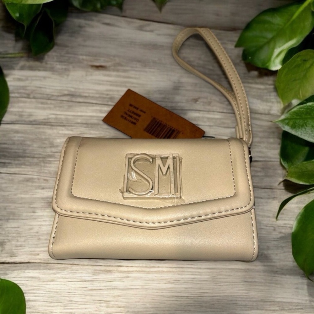 Steve Madden Trifold Wallet
